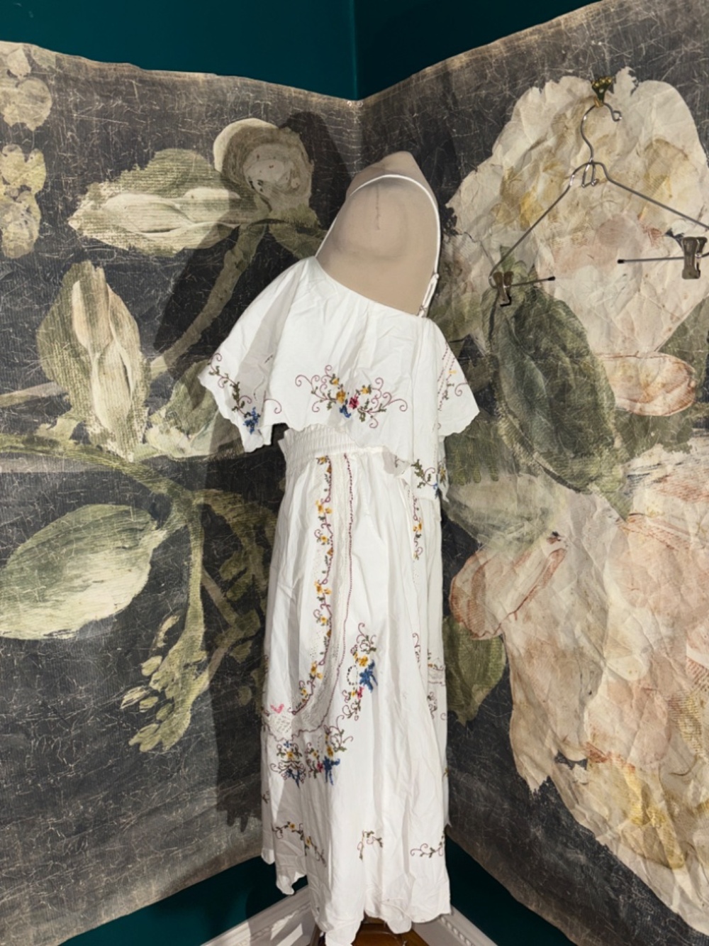 Anthropologie Embroidered Culottes and Hanky Crop Cutwork Tank - Picture 6 of 7